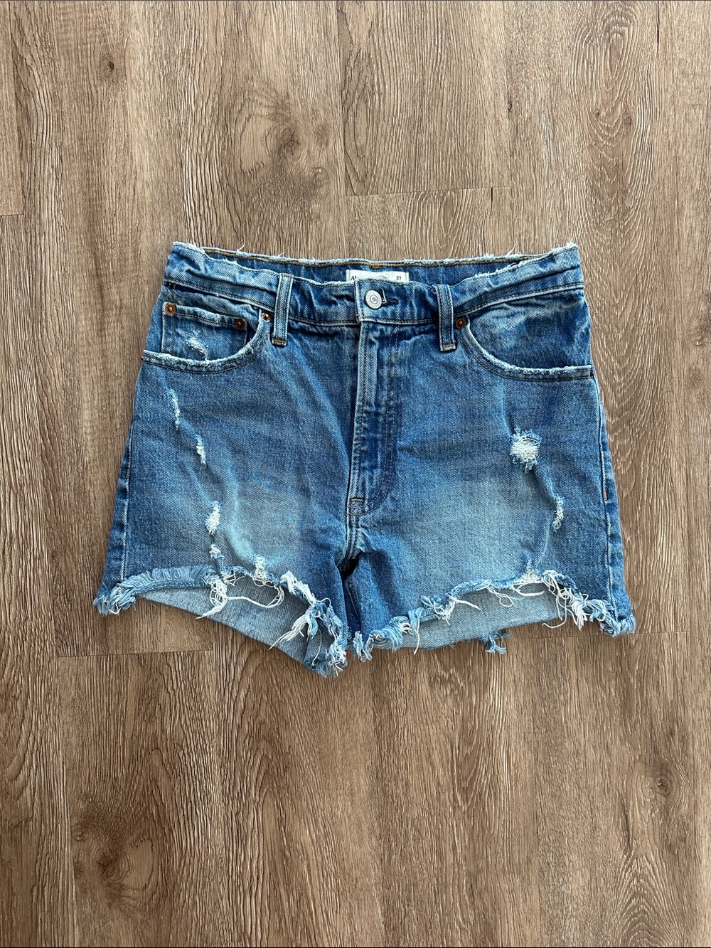 Abercrombie & Fitch The 4" Mom High Rise Denim Shorts Medium Wash Size 4 Cut Off